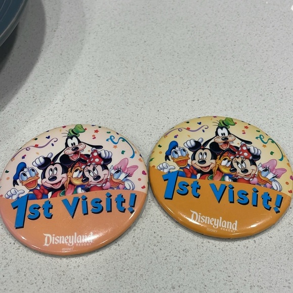 Vintage Button Pins - Picture 5 of 13